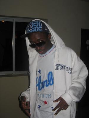 t.i de karda ki se tape sa pose